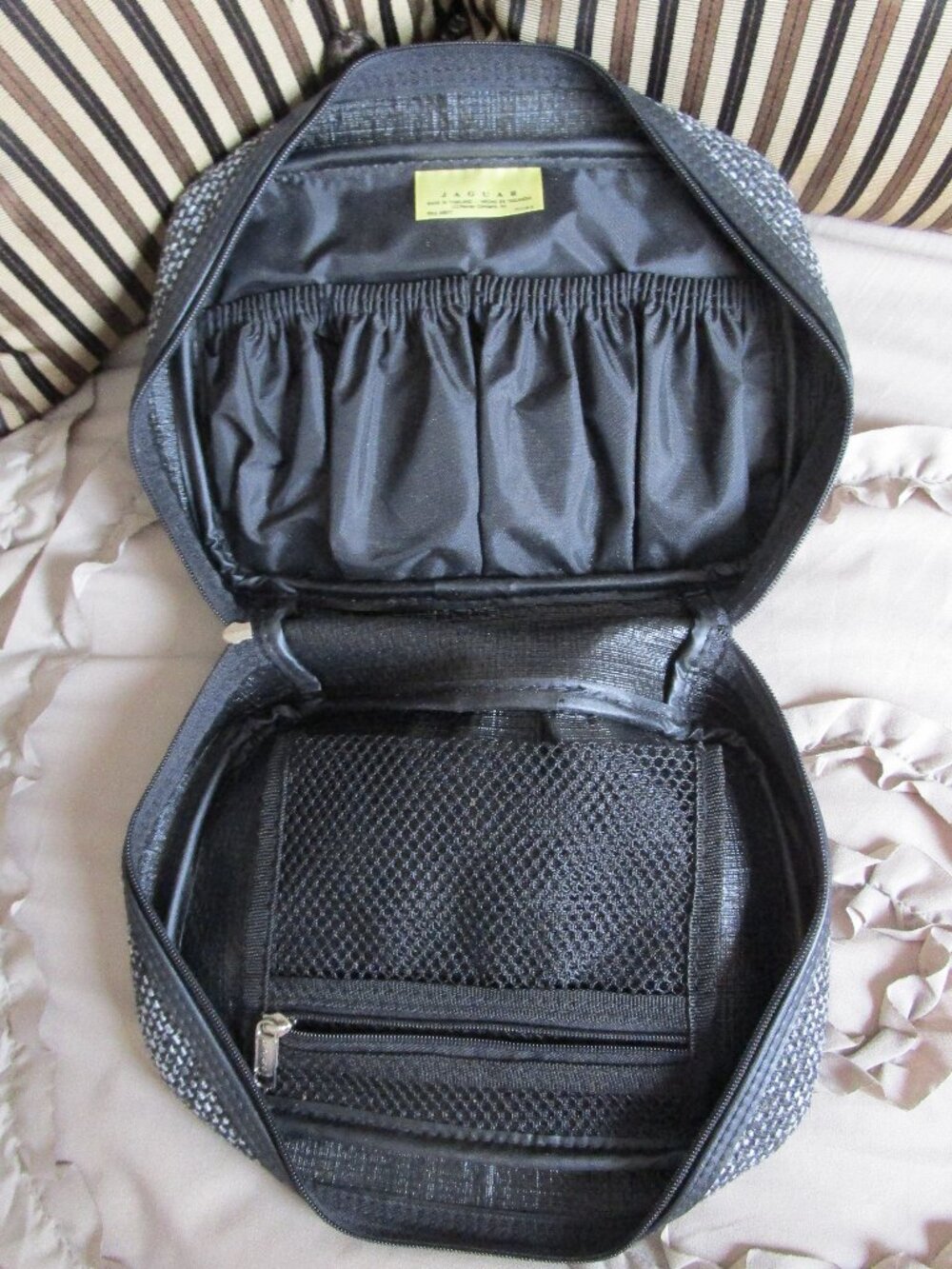 toiletries travel bag